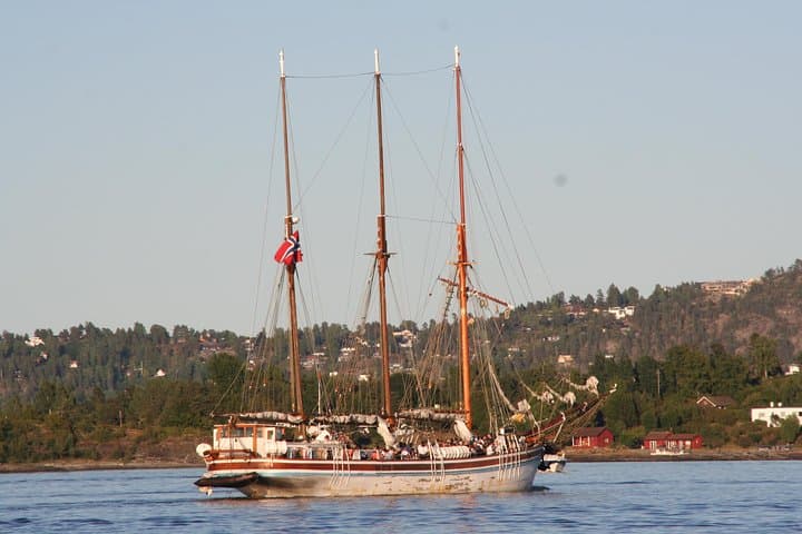 Oslo Fjord Evening Cruise: Sailing Ship Shrimp Buffet on the Oslo Waterfront photo 5