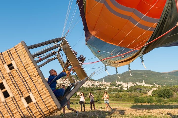Sunrise Balloon Flights Over Assisi — Hot Air Rides Above Umbria's Vineyards photo 3