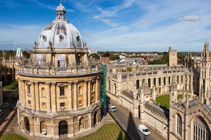 Oxford Private Guided Walking Tour: Colleges, Bodleian & Ashmolean in 3 Hours photo 5