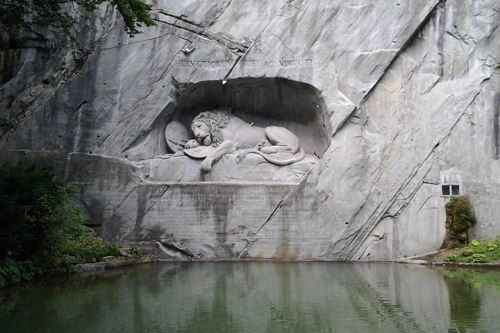 Lucerne Small-Group Walking Tour and Lake Lucerne Cruise — Half-Day Highlights photo 3