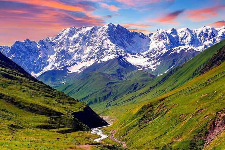 Day Trip from Tbilisi: Ananuri, Gudauri & Gergeti Minibus Tour photo 3
