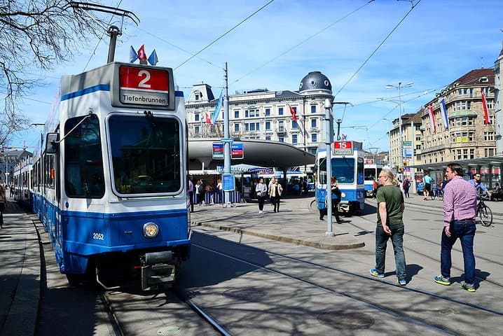 Explore Zürich Old Town: Private Half-Day Walking Tour with Optional Lake Cruise photo 3