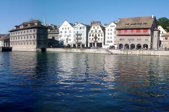 Explore Zürich Old Town: Private Half-Day Walking Tour with Optional Lake Cruise photo 6