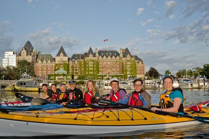 Paddle Victoria Harbour: Guided 3-Hour Kayak Tour to Gorge Waterway photo 4