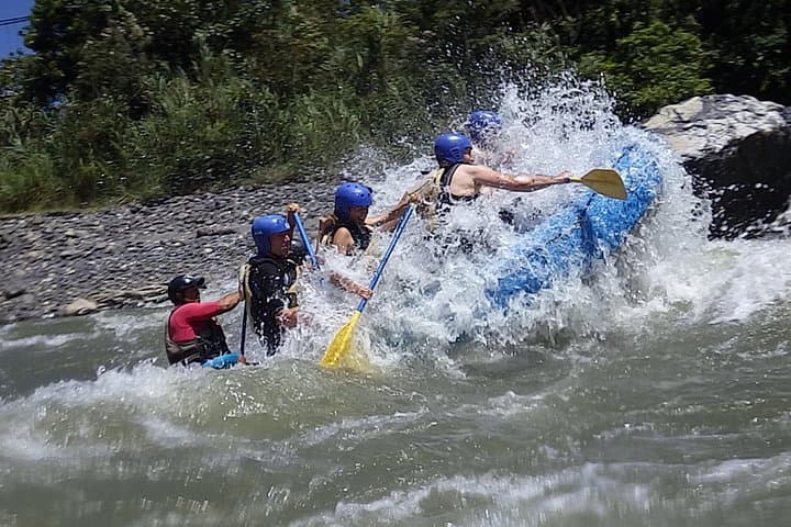 White Water Rafting Pastaza River Day Trip from Quito to Baños photo 4