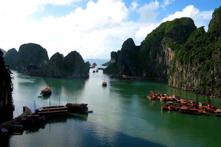 Red River Delta Loop: 6-Day Hanoi to Bai Tu Long Bay Cultural & Cruise Adventure photo 2