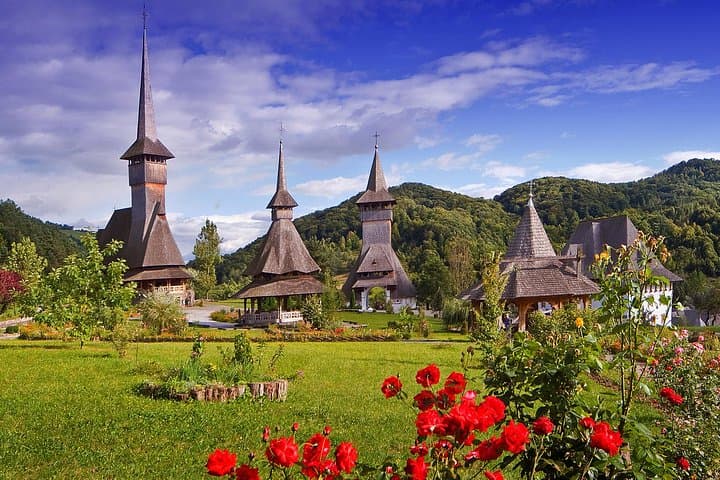 Classic Romania Tour: 8-Day Transylvania & Maramures Small-Group Adventure photo 2