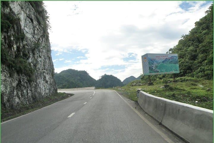 Hanoi to Mai Chau Private Transfer — Scenic 3.5-Hour Door-to-Door Ride photo 3