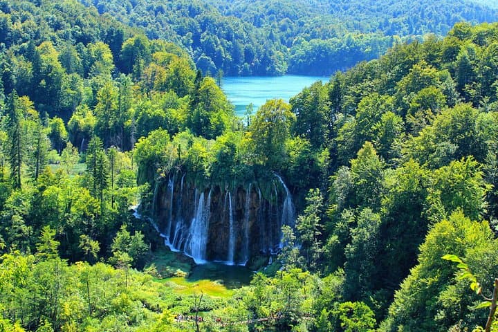 Full-Day Plitvice Lakes National Park Tour from Zadar — Waterfalls, Boardwalks & Travertine Pools photo 2