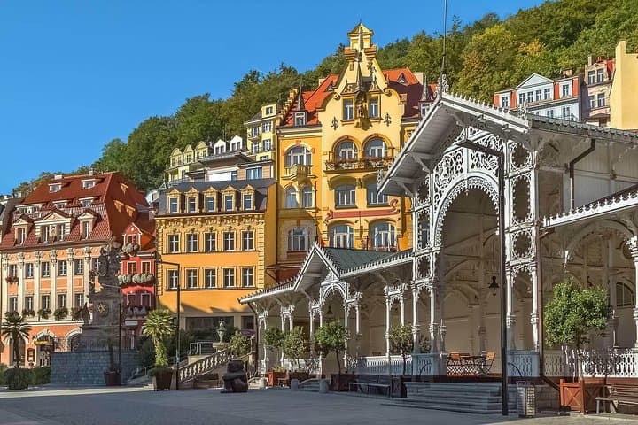 Private Luxury Day Trip from Prague to Karlovy Vary: Spa Springs, Grandhotel Pupp & Scenic Castles
