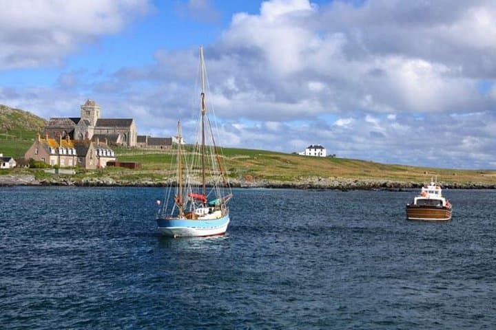 3-Day Isle of Mull and Iona Small-Group Tour from Glasgow — Staffa, Iona & Tobermory photo 2