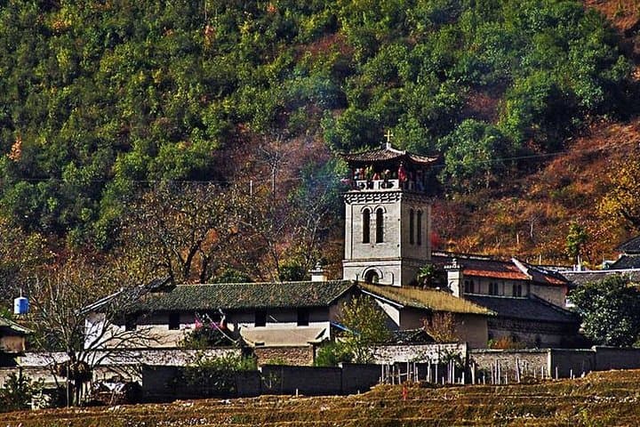 4-Day Shangri-La Circle Tour: Meili Snow Mountain & Three Parallel Rivers photo 2