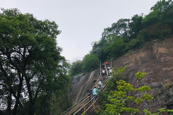 2-Day Danxia Mountain & Nanhua Temple Private Tour from Shenzhen by Bullet Train