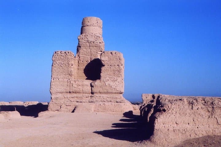 Silk Road Private Journey: Dunhuang to Urumqi in 5 Nights