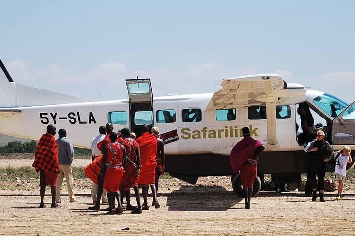 3-Day Flying Luxury Lodge Safari in the Masai Mara: Private Game Drives & Lodge Comfort photo 2