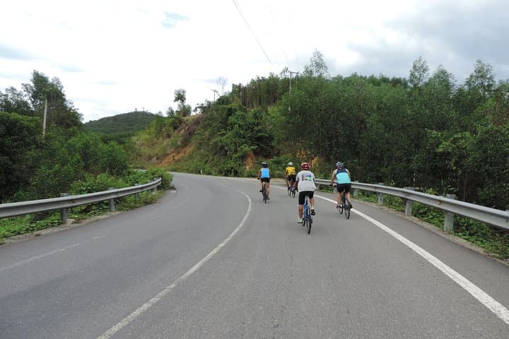 Dalat to Nha Trang: Highland Pass Bike Ride From Pine Forests to Sea photo 3