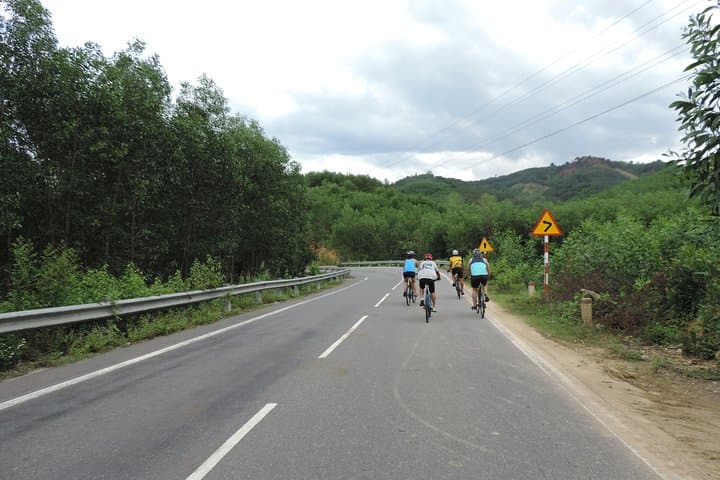 Dalat to Nha Trang: Highland Pass Bike Ride From Pine Forests to Sea photo 5