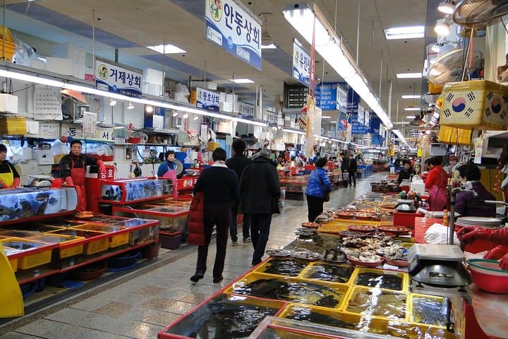 Full-Day Busan Sightseeing: Gamcheon, Beomeosa, Jagalchi & Busan Tower photo 5
