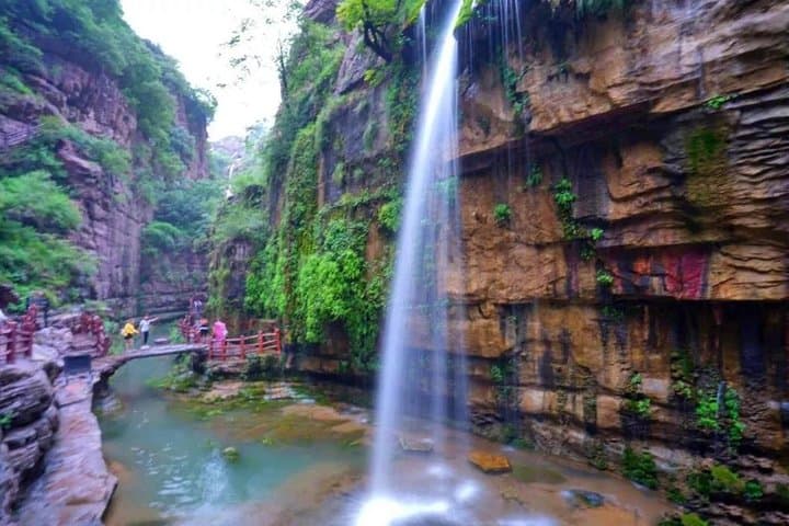 Private Day Trip to Yuntai Mountain from Zhengzhou — Yuntai Shan Geopark & Glass Bridge photo 4