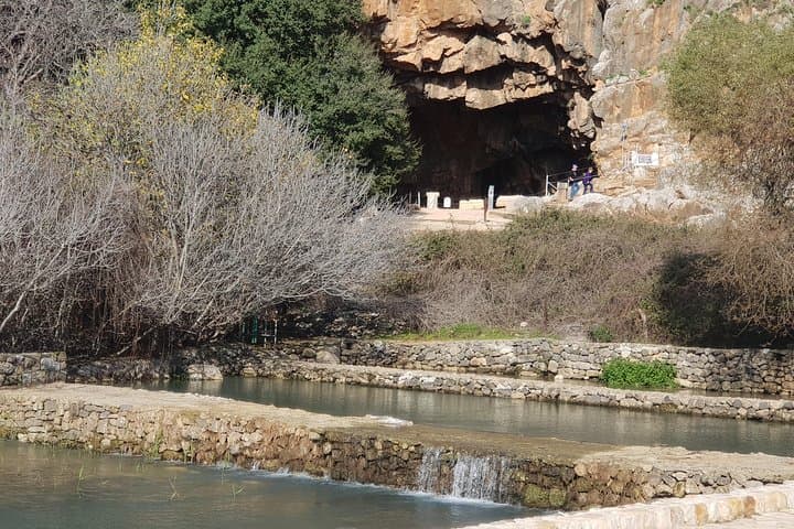 Tel Dan, Banias (Caesarea Philippi) & Nimrod Fortress Private Tour — Golan Day Trip photo 4
