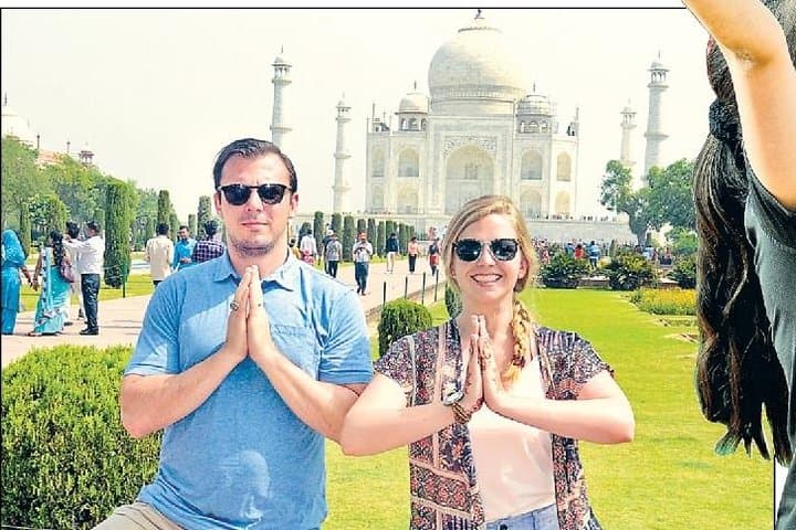 Sunrise at the Taj: Skip-the-Line Luxury Day Trip from Delhi photo 4