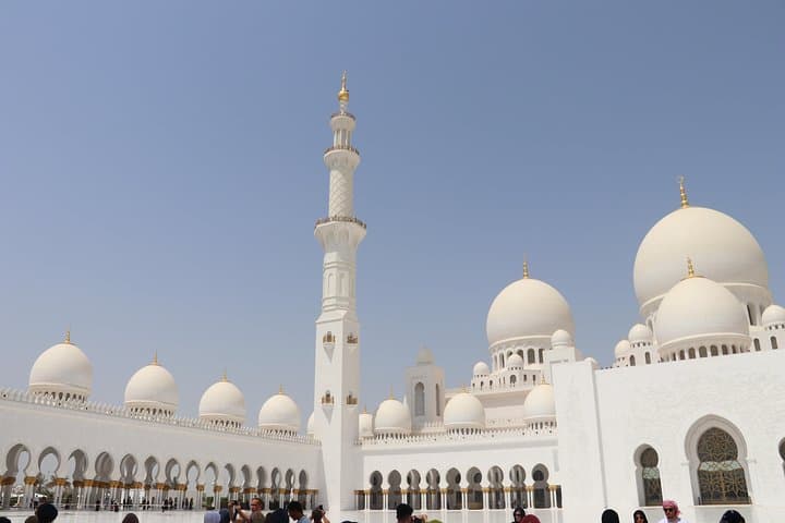 Abu Dhabi Full-Day City Tour with Ferrari World Ticket: Mosque, Corniche and Yas Island Adventure photo 3