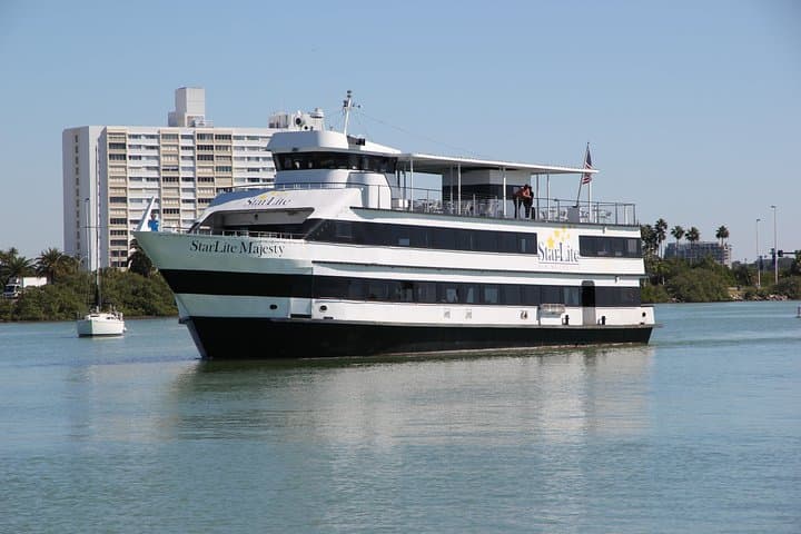 Clearwater Yacht Sightseeing Cruise: 2-Hour Dolphin-Viewing Lunch Option photo 3