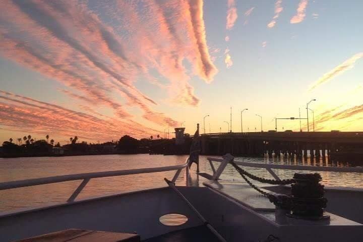 St. Petersburg Evening Yacht Cruise & Dinner — Tampa Bay Sunset Sailing photo 4