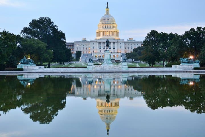 Grand Washington DC 3-Hour Sightseeing Tour — Capitol, White House & Memorials