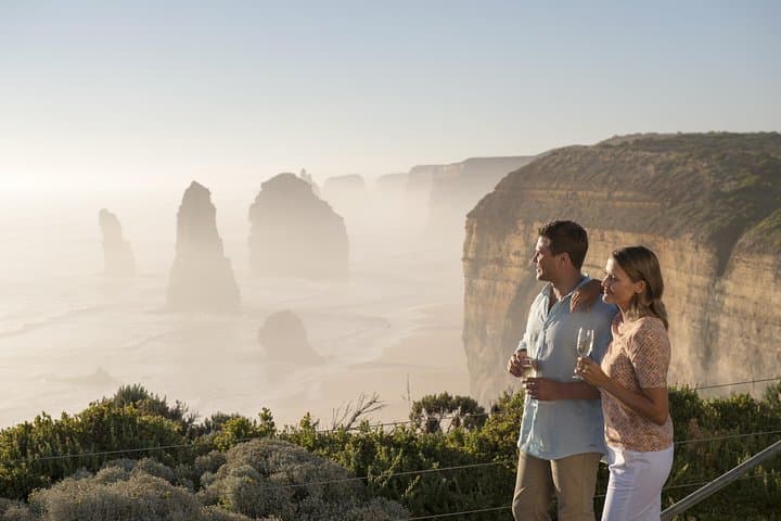 Melbourne to Adelaide 3-Day Ocean to Mountains Great Ocean Road and Grampians Tour