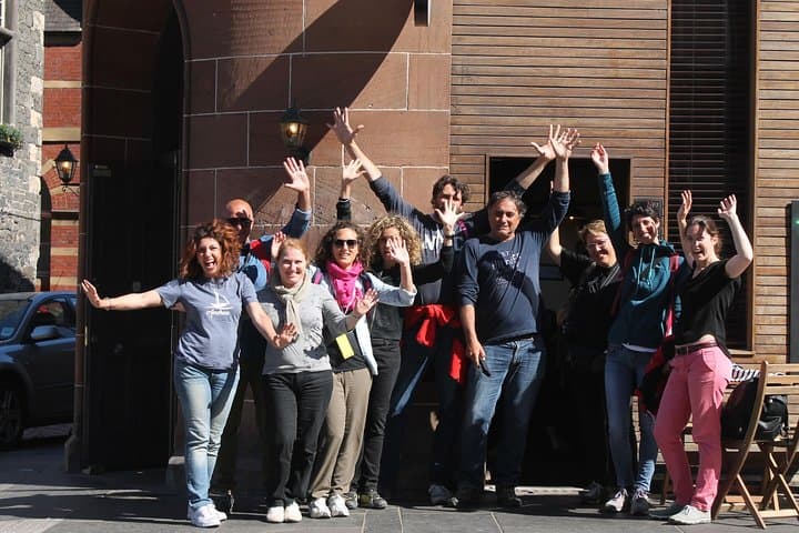 Glasgow Pub & History Walking Tour with Beer Tastings | ScotBeer Tours photo 2