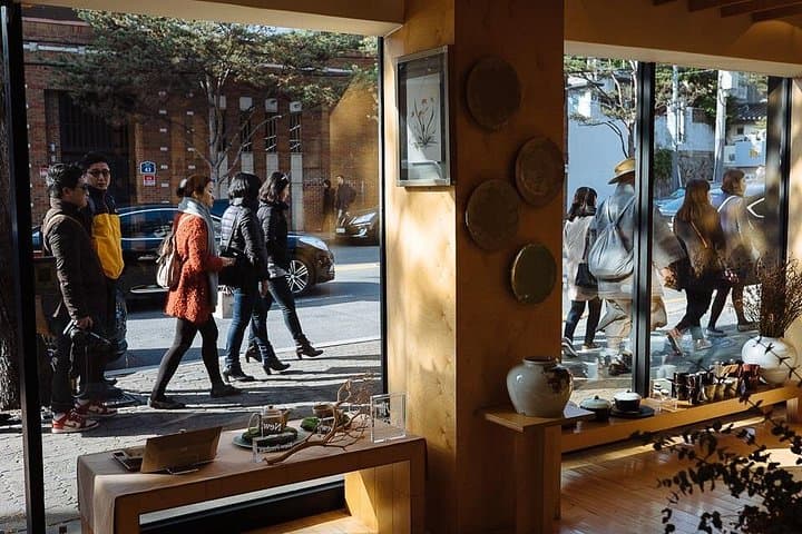 Traditional Seoul Gourmet Tour: Bukchon Hanok Food and Tea Experience photo 2