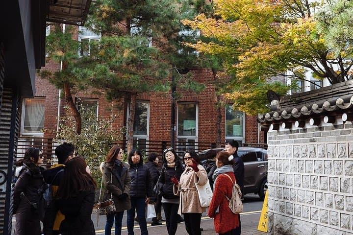 Traditional Seoul Gourmet Tour: Bukchon Hanok Food and Tea Experience photo 4