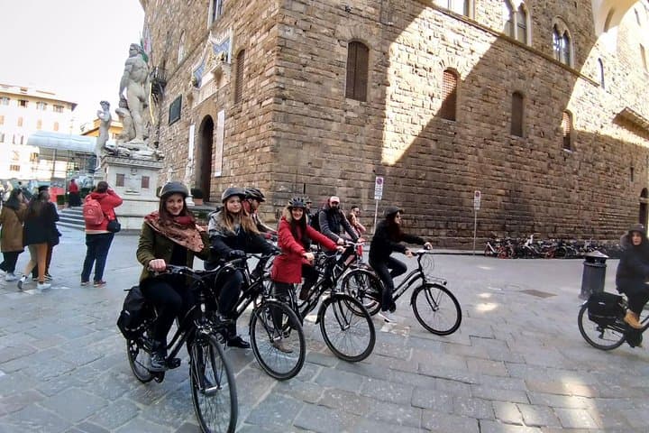Florence Bike Tour to Piazzale Michelangelo: Guided 2–2.5 Hour Ride photo 4