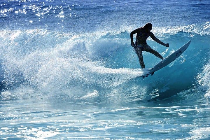 Intermediate Surf Lesson on Maui South Shore — Kalama Park Group Sessions