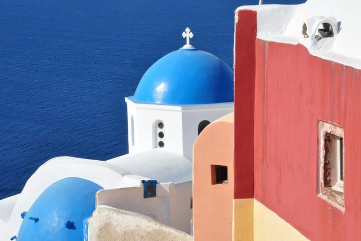 Half-Day Private Santorini Sightseeing Tour — Oia, Fira & Wine Tasting photo 3
