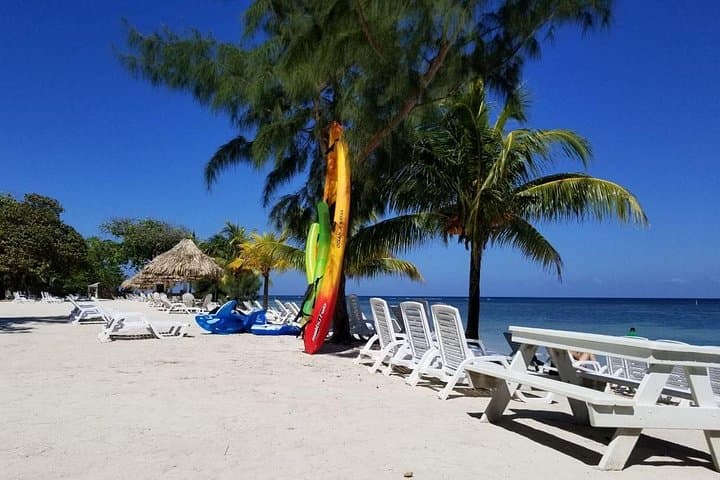 West Bay Beach Snorkelling Break — Roatan Coral Reef & Beach Club photo 5