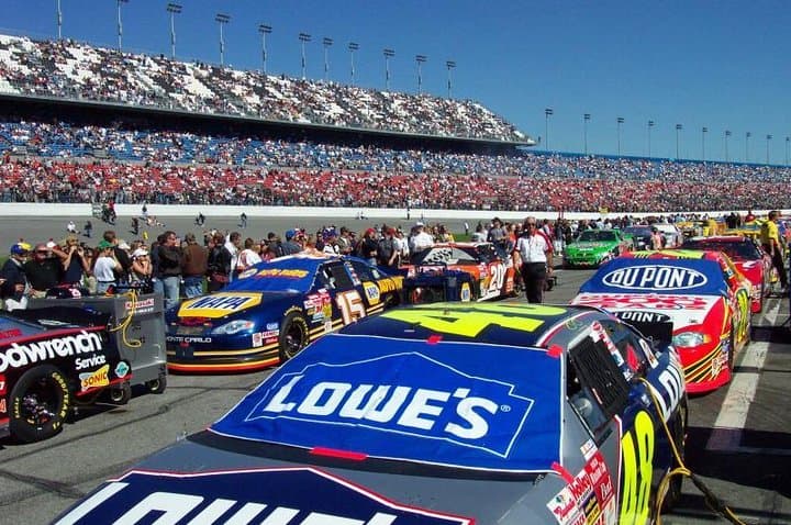 Daytona 500 Experience: Guide to Attending NASCAR's Great American Race with Coach Transport photo 1