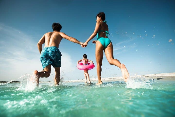 Clearwater Beach Bus Express: Day Trip from Orlando to Pier 60 & the Gulf