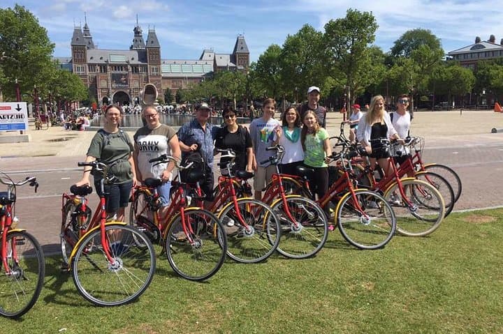 Amsterdam Bike Tour: Hidden Gems & Historic Neighborhoods photo 2