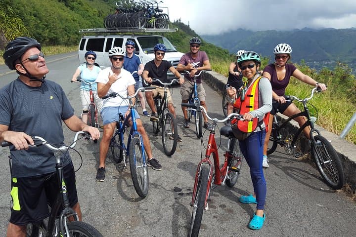 Downhill Bike & Koʻolau Waterfall Hike — Waikiki to Windward Oʻahu Adventure photo 4