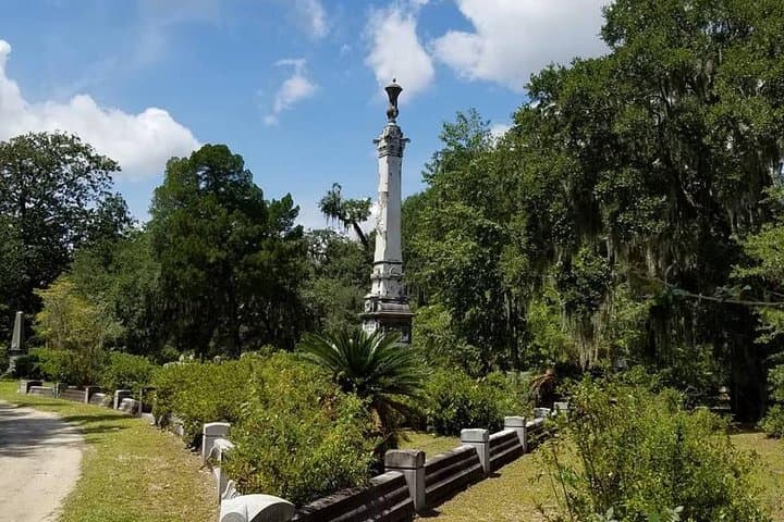 Bonaventure Cemetery Tour: Stories, Statues & Southern Lives photo 5