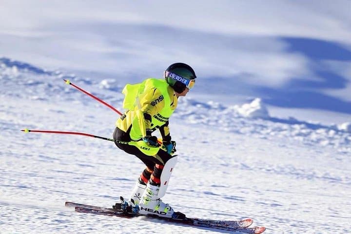 Wanlong Ski Resort Private Tour — Day Trip from Beijing to Zhangjiakou for Skiing photo 4