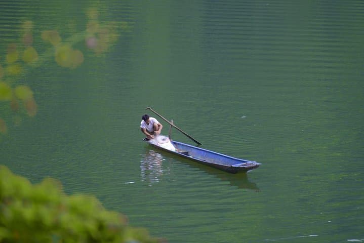 3-Day Ba Be Lake Discovery: Homestay, Boating & Cave Exploration photo 3