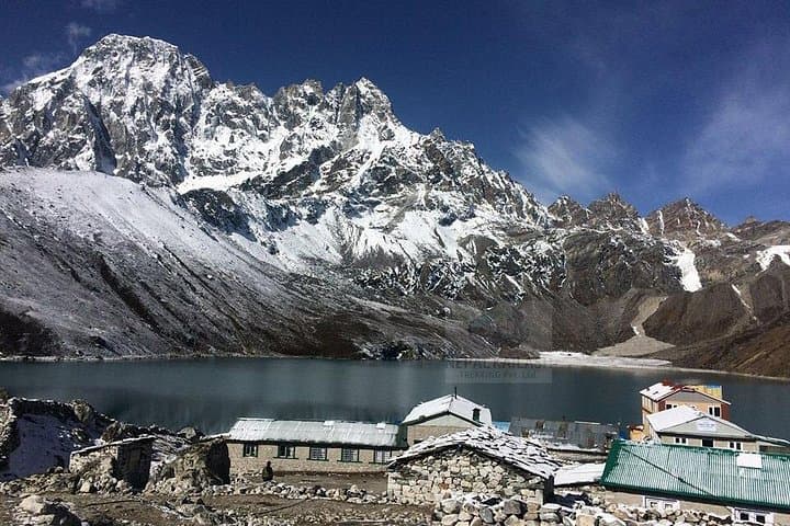Gokyo Lakes Trek: Gokyo Ri Views, Ngozumpa Glacier & Everest Perspectives photo 3