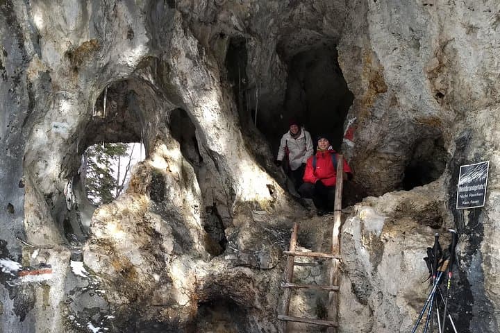 Explore Luckerte Wand: Private Alpine Hike from Vienna