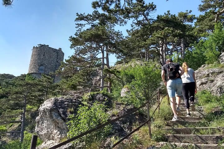 Explore Kalenderberg: Private Family Hike from Vienna Through Ruins and Caves