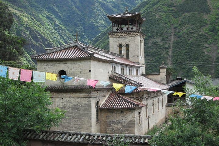 Northwest Yunnan: 13-Day Shangri-La, Tiger Leaping Gorge & Meili Mountain Circuit