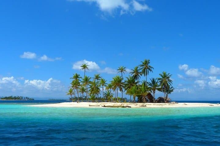 Private San Blas Islands Day Tour from Panama City — Custom Boat Stops & Snorkeling