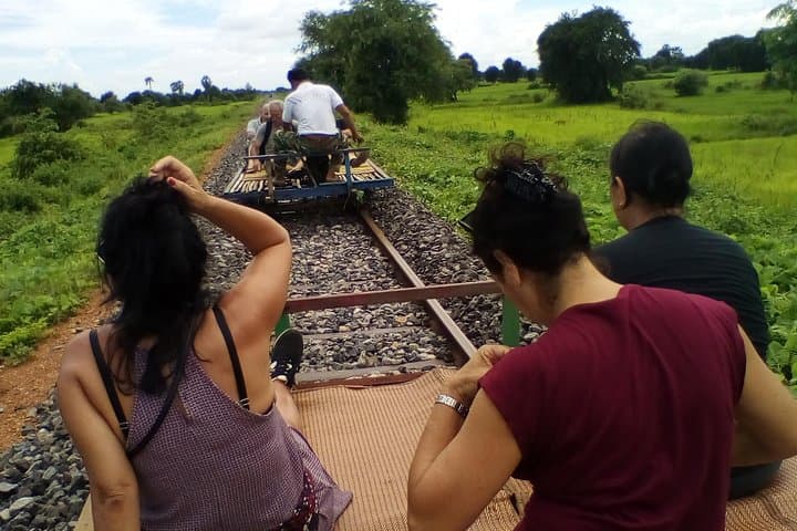 Battambang Bamboo Train & Phnom Sampov Bat Cave Day Tour from Siem Reap